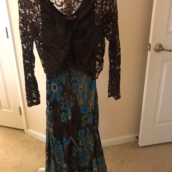 Elegant Dress. - Picture 3 of 6